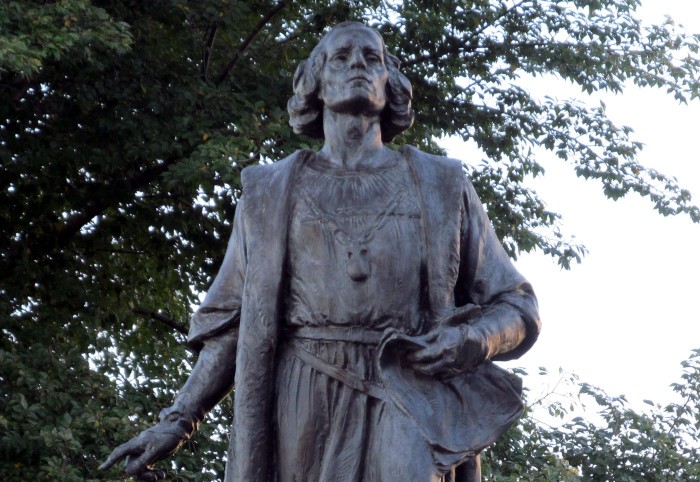 statue columbus