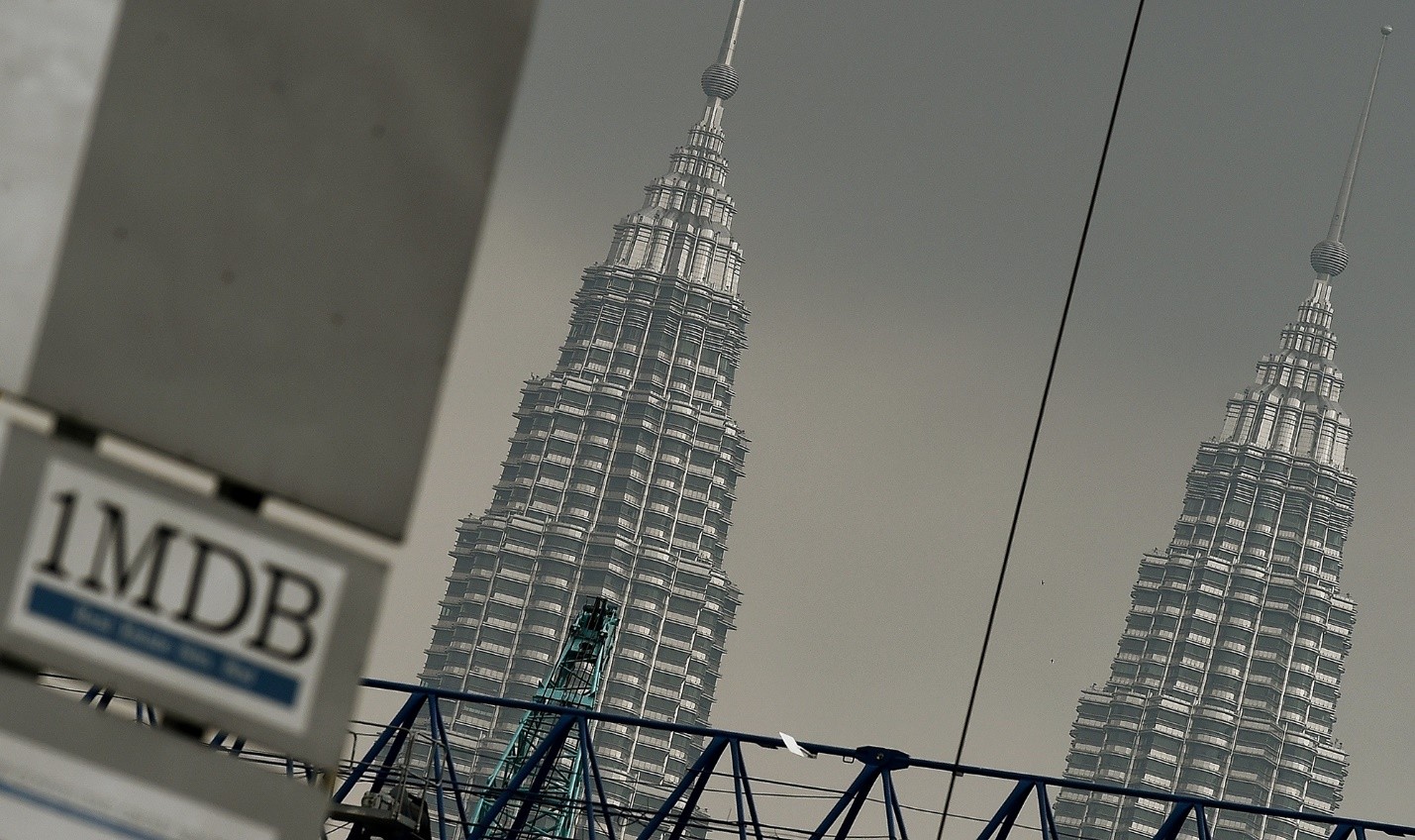 Biểu tượng 1MDB tại Kuala Lumpur, Malaysia: Tham nhũng và hậu quả pháp lý