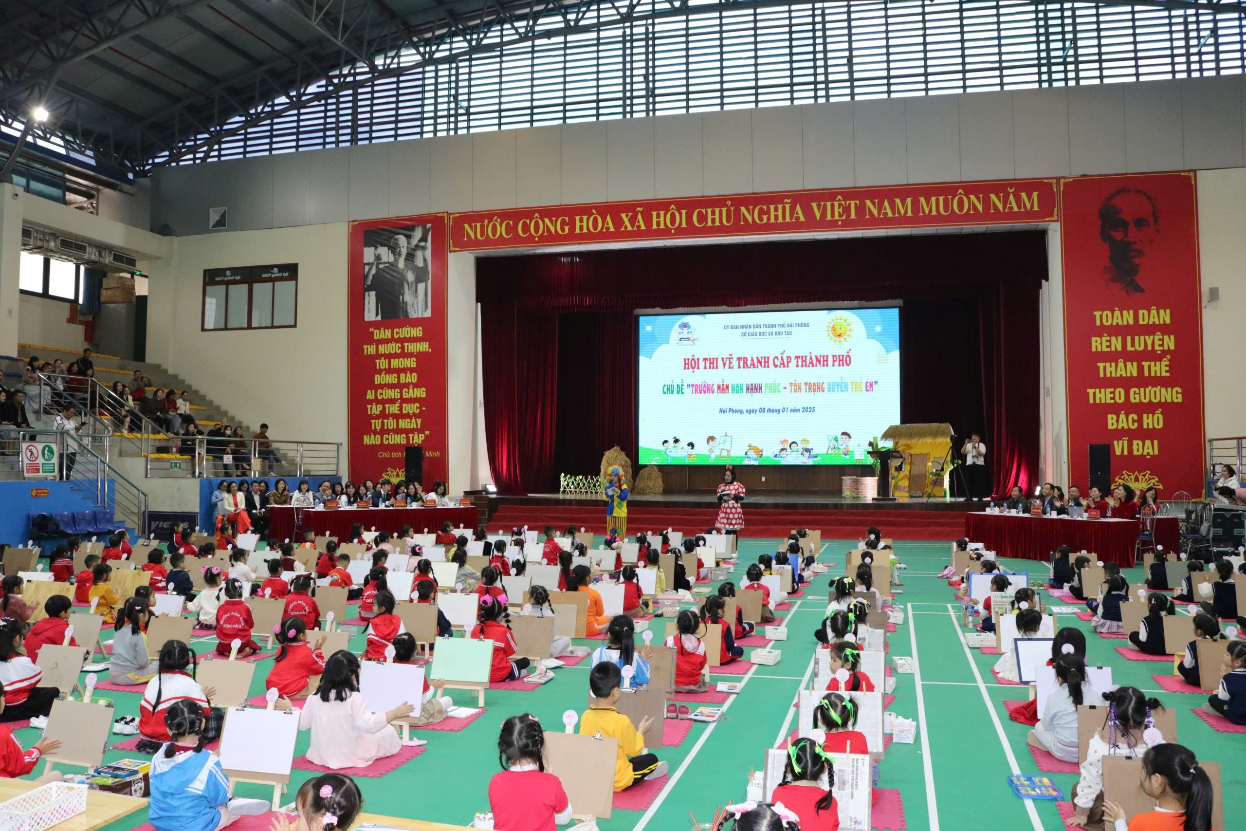 Nhìn Lại Người Con Gái Anh Từng Rất Nâng Niu: Vì Sao?
