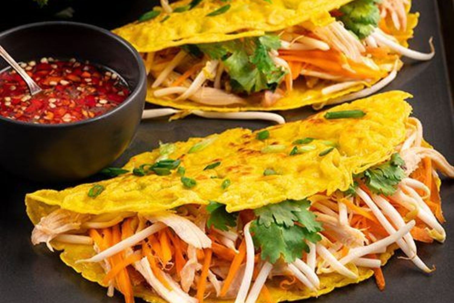 Bánh Xèo Tiếng Anh Là Gì? Giải Mã Chi Tiết Từ A-Z Về Món Ăn Này Bánh Xèo Tiếng Anh Là Gì? Giải Mã Chi Tiết Từ A-Z Về Món Ăn Này