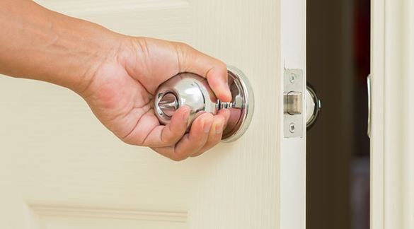 Momen Của Lực Đối Với Trục Quay Là Gì? Ứng Dụng Và Bài Tập Momen Của Lực Đối Với Trục Quay Là Gì? Ứng Dụng Và Bài Tập