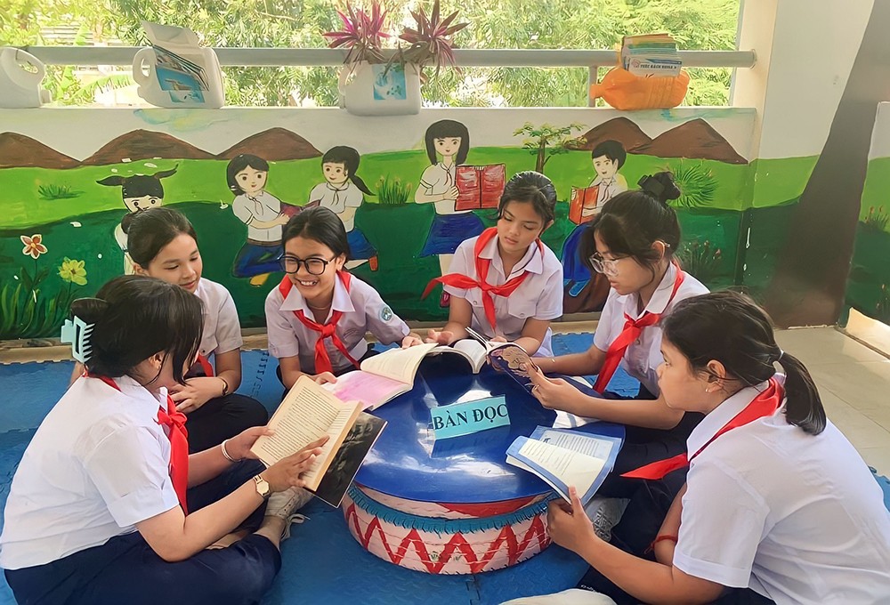 **Năm Điều Bác Hồ Dạy Thiếu Niên Nhi Đồng:** Ý Nghĩa Và Cách Thực Hiện **Năm Điều Bác Hồ Dạy Thiếu Niên Nhi Đồng:** Ý Nghĩa Và Cách Thực Hiện