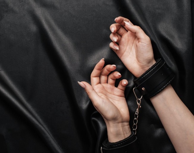 Máu S và M Là Gì Trong BDSM? Giải Mã Chi Tiết Từ A Đến Z Máu S và M Là Gì Trong BDSM? Giải Mã Chi Tiết Từ A Đến Z