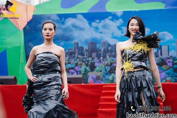 Gà Thuộc Lớp Gì? Khám Phá Phân Loại Khoa Học Về Gà