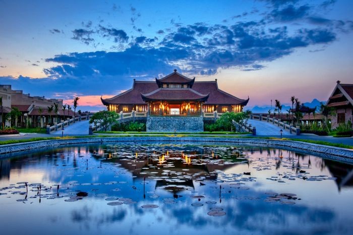 Để Giữ Gìn và Phát Huy Truyền Thống Quê Hương, Cần Lên Án Hành Vi Nào?