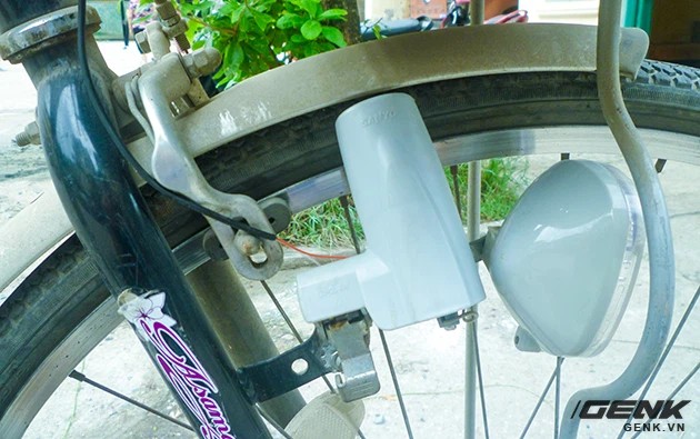 Đinamô Xe Đạp Là Gì? Cấu Tạo, Nguyên Lý Hoạt Động & Ứng Dụng Đinamô Xe Đạp Là Gì? Cấu Tạo, Nguyên Lý Hoạt Động & Ứng Dụng