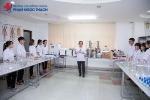 Từ Thế Kỷ 16, Ngành Sản Xuất Nào Nổi Tiếng Nhất Ở Anh?