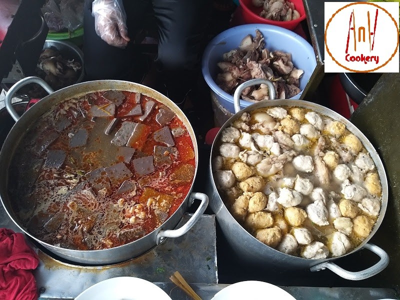 Bún Bò Huế Tiếng Anh Là Gì? Giải Mã Chi Tiết Từ A-Z Bún Bò Huế Tiếng Anh Là Gì? Giải Mã Chi Tiết Từ A-Z