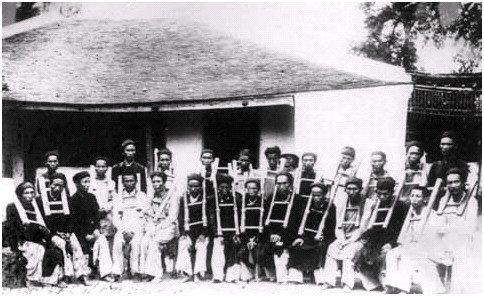 Phong Trào Chống Thuế Năm 1908 Ở Trung Kỳ Chịu Ảnh Hưởng Của Yếu Tố Nào? Phong Trào Chống Thuế Năm 1908 Ở Trung Kỳ Chịu Ảnh Hưởng Của Yếu Tố Nào?