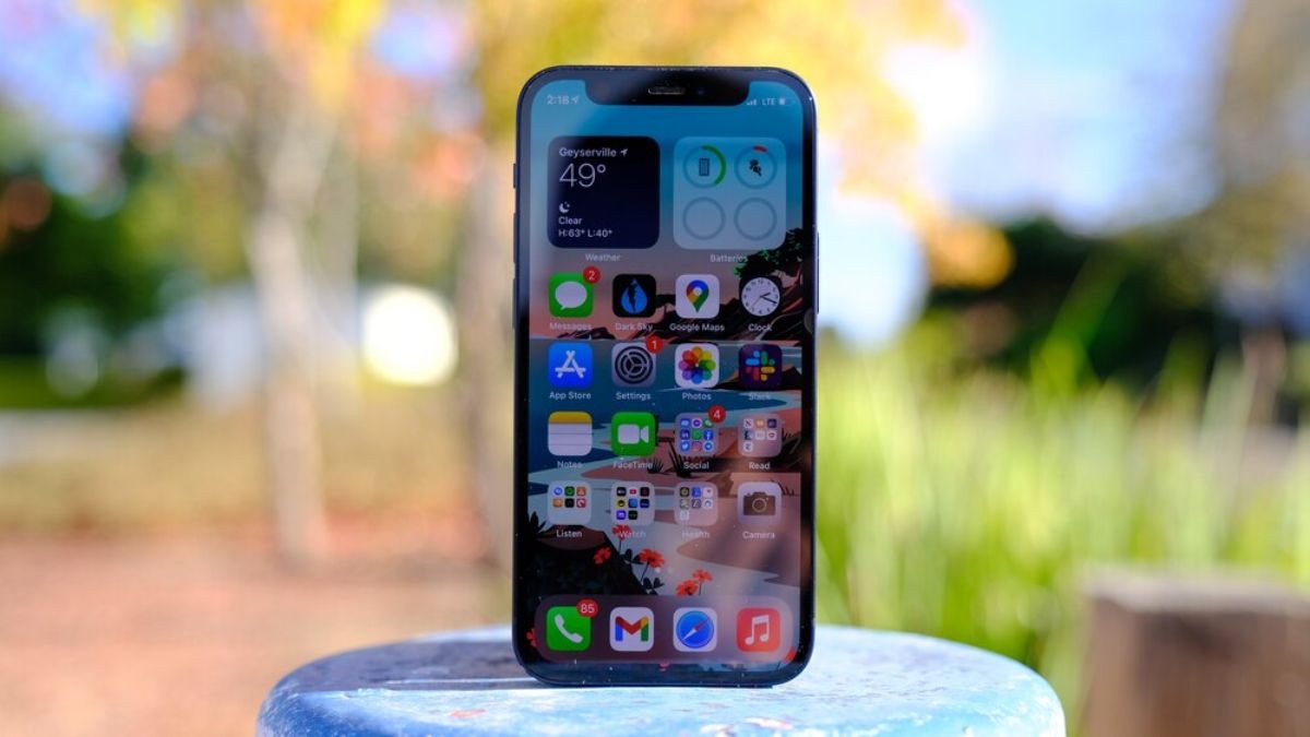 Màn hình iPhone 13