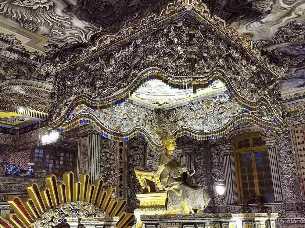 Lăng vua Khải Định