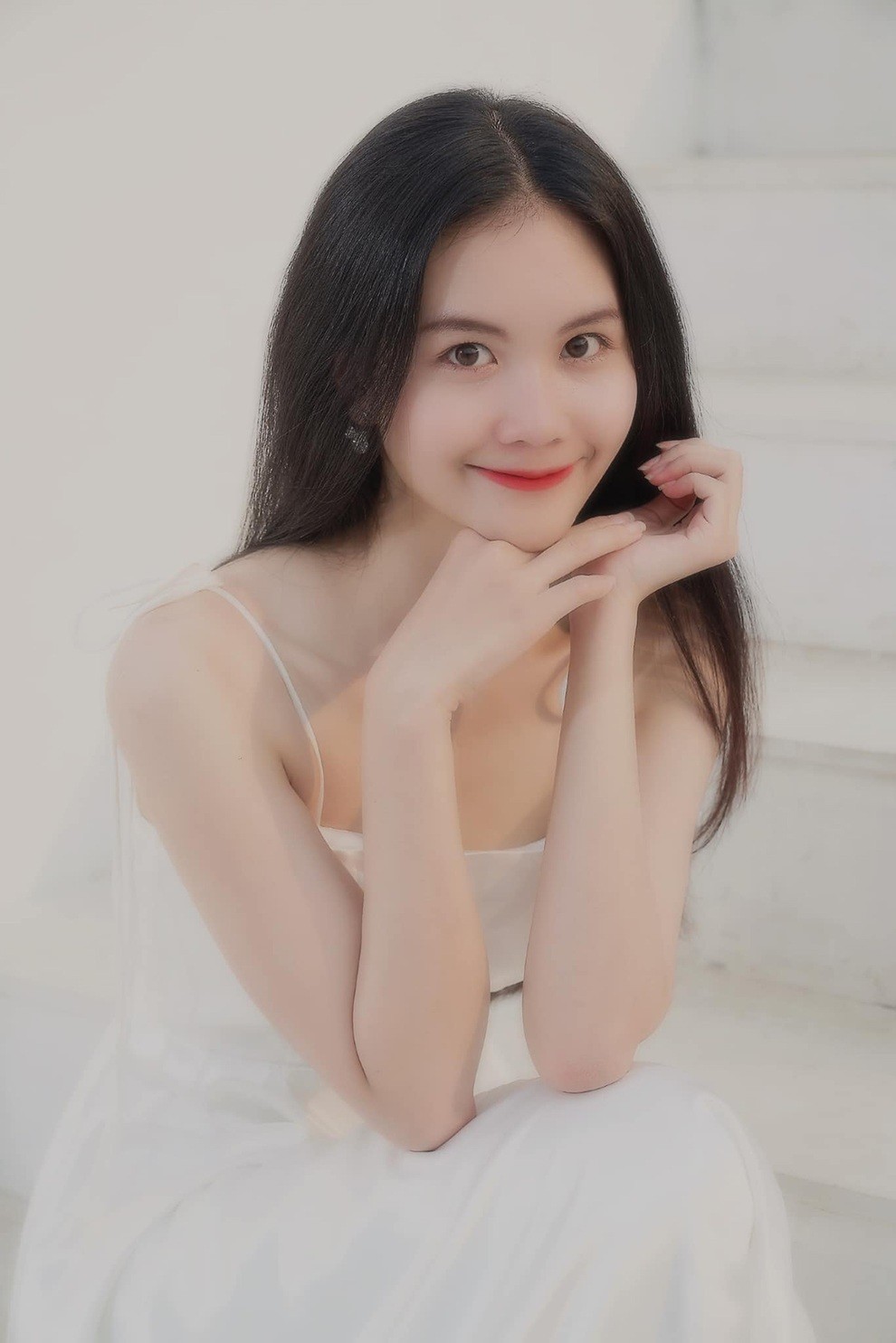 Phạm Mẫn Nhi, du học sinh và Youtuber