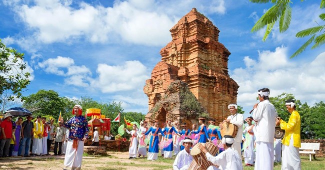 Ý Nào Sau Đây Thể Hiện Đúng Đặc Điểm Nền Văn Minh Chăm Pa? Ý Nào Sau Đây Thể Hiện Đúng Đặc Điểm Nền Văn Minh Chăm Pa?