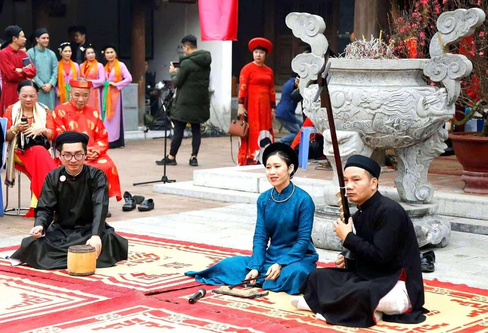 Phân Tích Bài Thơ Mùa Thu Câu Cá: Đặc Sắc Nghệ Thuật Và Giá Trị Nội Dung