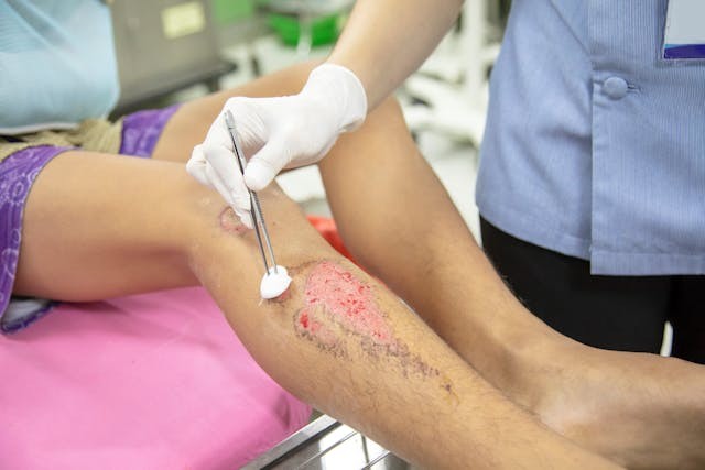 Viết Đoạn Văn Ghi Lại Cảm Xúc Về Bài Thơ “Con Là” Hay Nhất Viết Đoạn Văn Ghi Lại Cảm Xúc Về Bài Thơ “Con Là” Hay Nhất