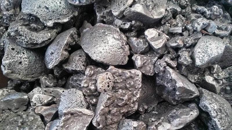98% quặng sắt khai thác dùng chủ yếu để sản xuất thép