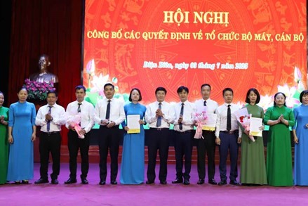 **Mở Bài Gián Tiếp Lớp 4: Tuyệt Chiêu Viết Văn Kể Chuyện Hấp Dẫn**