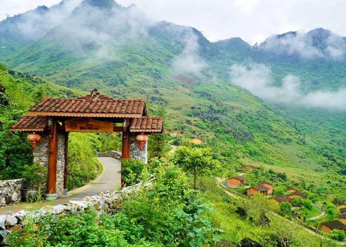 Avatar phong cảnh đẹp với dãy núi hùng vĩ